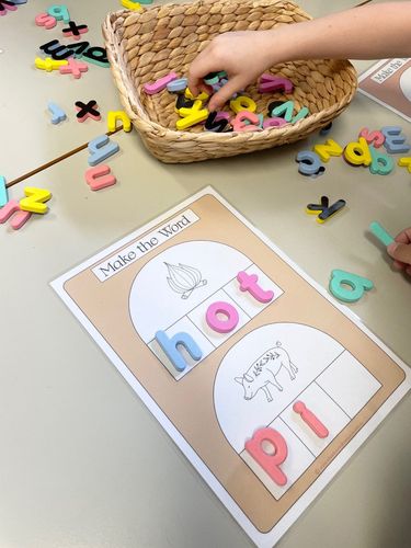 Resource preview 8 for Phase 2 Early Phonics Activity Pack