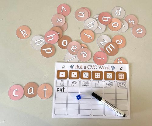 Resource preview 4 for Roll a CVC word Activity Card